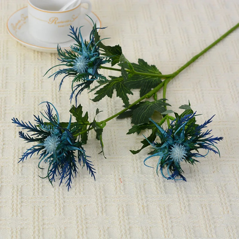 bouquet artificiel moderne fleurs pompons feuilles vertes vase transparent élégantextérieur exposition