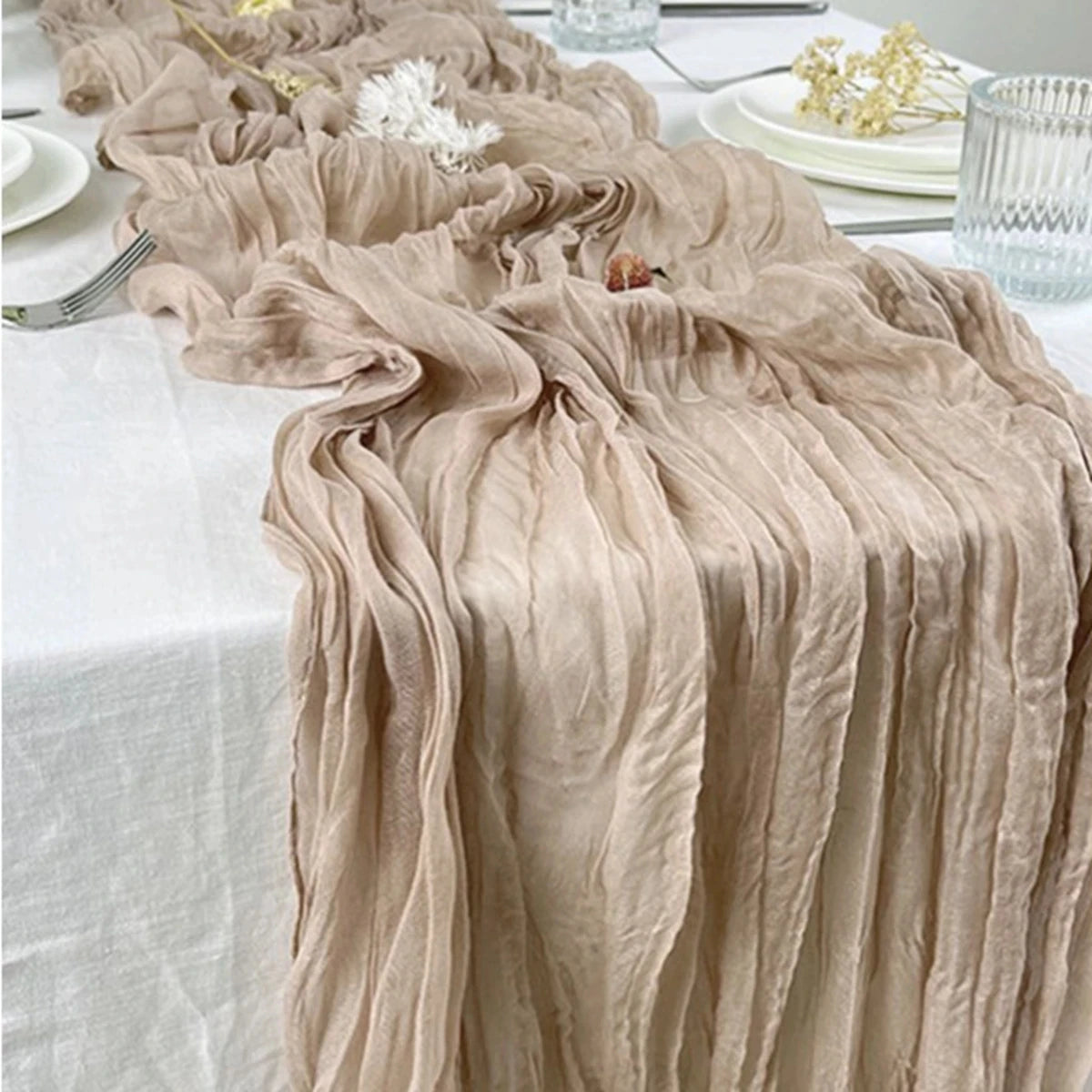 table cheminement plissé beige rustique opacité table manger decor anniversaire mariage lin