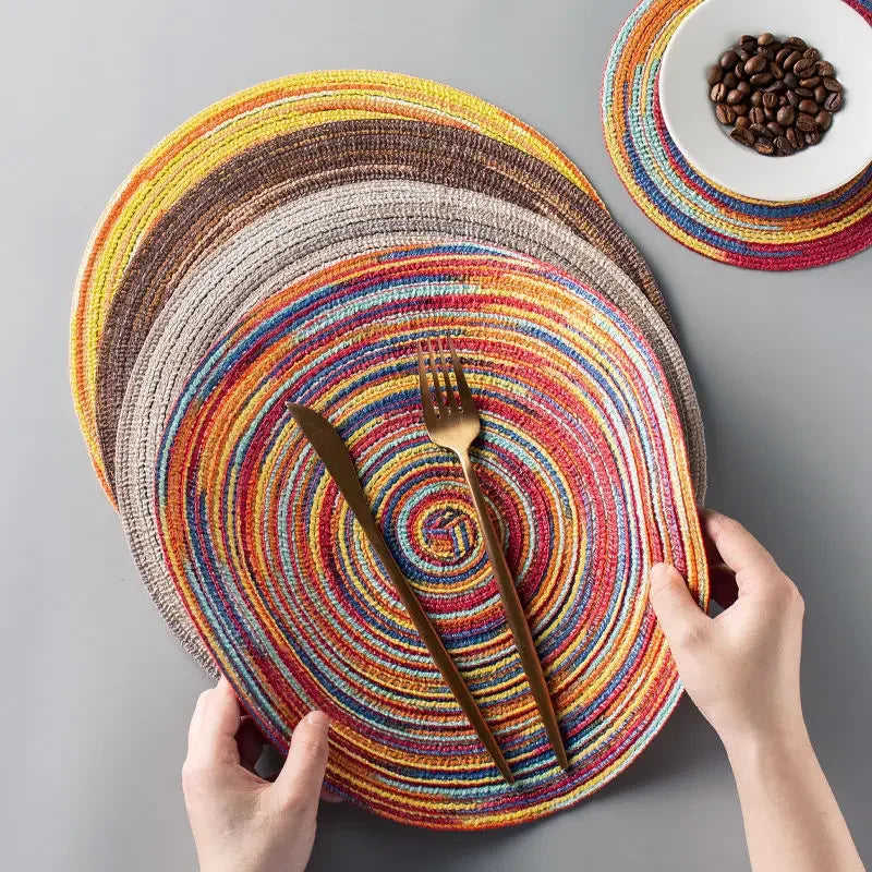 tapis table moderne multicolore spirale artisanal respectueux environnement 30cm doré fourchette cuillère fleur artificielle