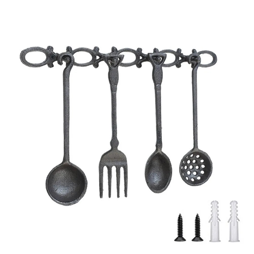 décoration murale vintage cuillères fourchette métal perforé rustique crochets cuisine noir