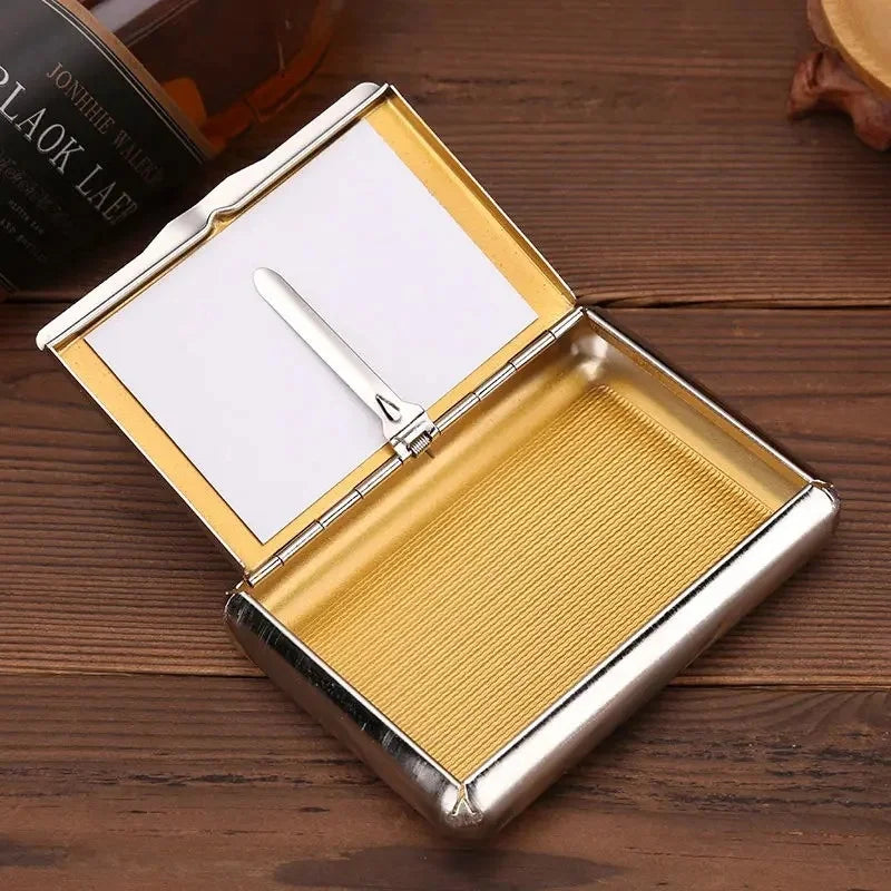 boîte tabac portable argentée gravure circulaire classique couteau compartiment tabac résistance humidité métal