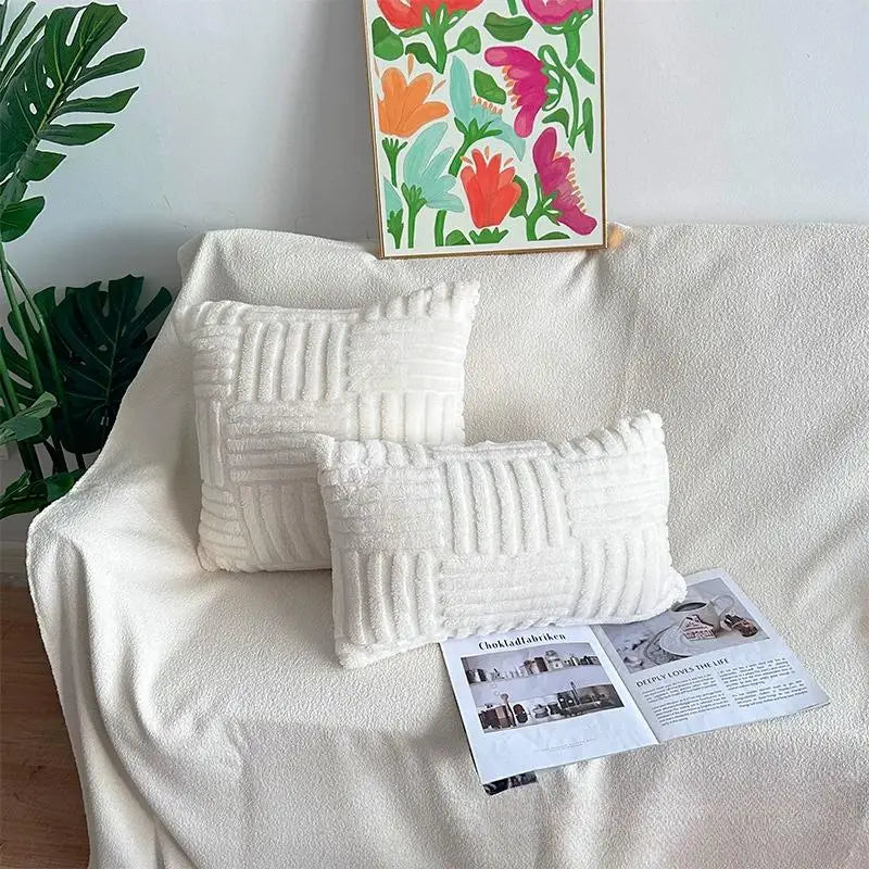 coussins décoratifs modernes texture duveteuse motifs rectangles couleurs vert menthe beige rose blanc gris