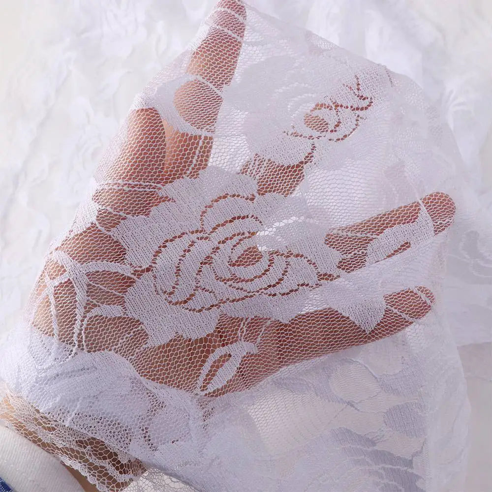 voile mariée dentelle noire blanche roses élégant vintage romantique translucide classique erotique
