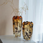 vase moderne opaques marbré taches noires marron noir beige décoration table arrangement floral