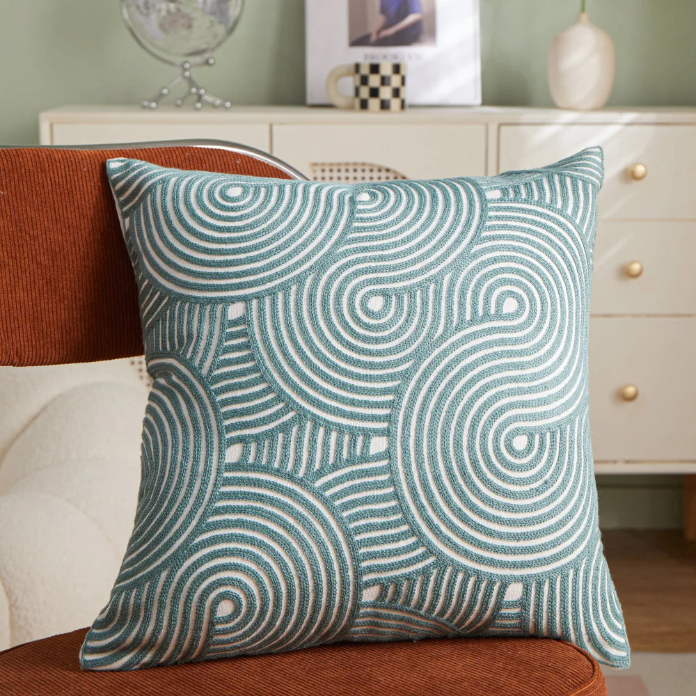 housse coussin carré brodé feuilles stylisées moderne coton polyester beige vert jaune rose fermeture