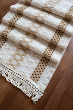 chemin table rustique motif géométrique pompons colorés tissage coton polyester farmhouse decoration