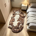 tapis peluche chaton gris rose orange oreilles pattes queue yeux fermés décoration maison