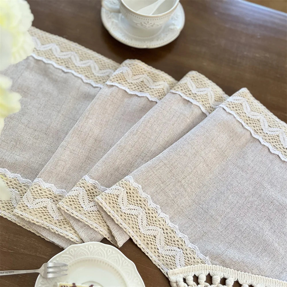 nappe table beige dentelle franges rustique bohème decoration table tissu texturé semi transparent éléments