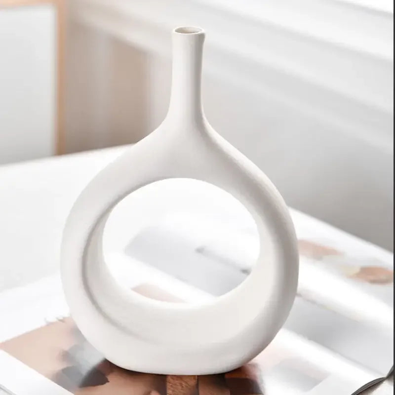 vase moderne blanc céramique table decoration intérieur art contemporain simple
