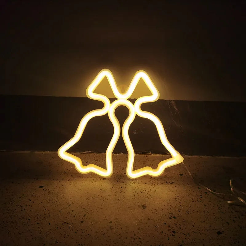 néons lumineux décoratifs cloche flocon arbre renne étoile couleurs vives câbles usb alimentation festive
