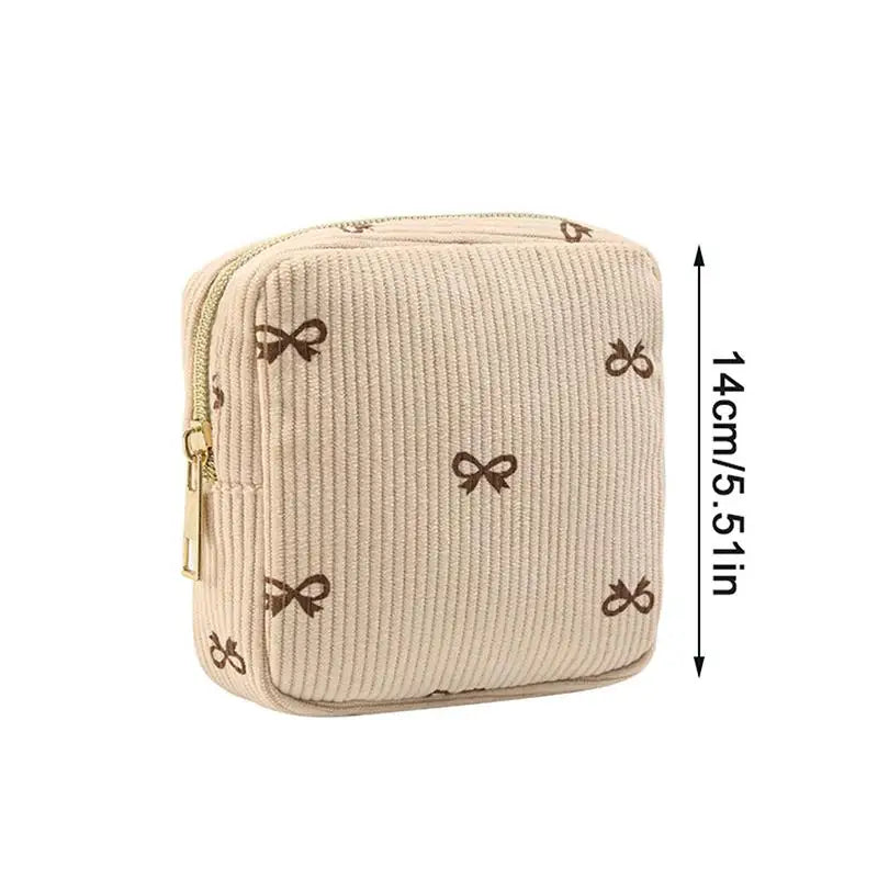 sac rangement serviettes hygiéniques réutilisable broderie fleurs animaux quadrillée fermeture glissière beige clair