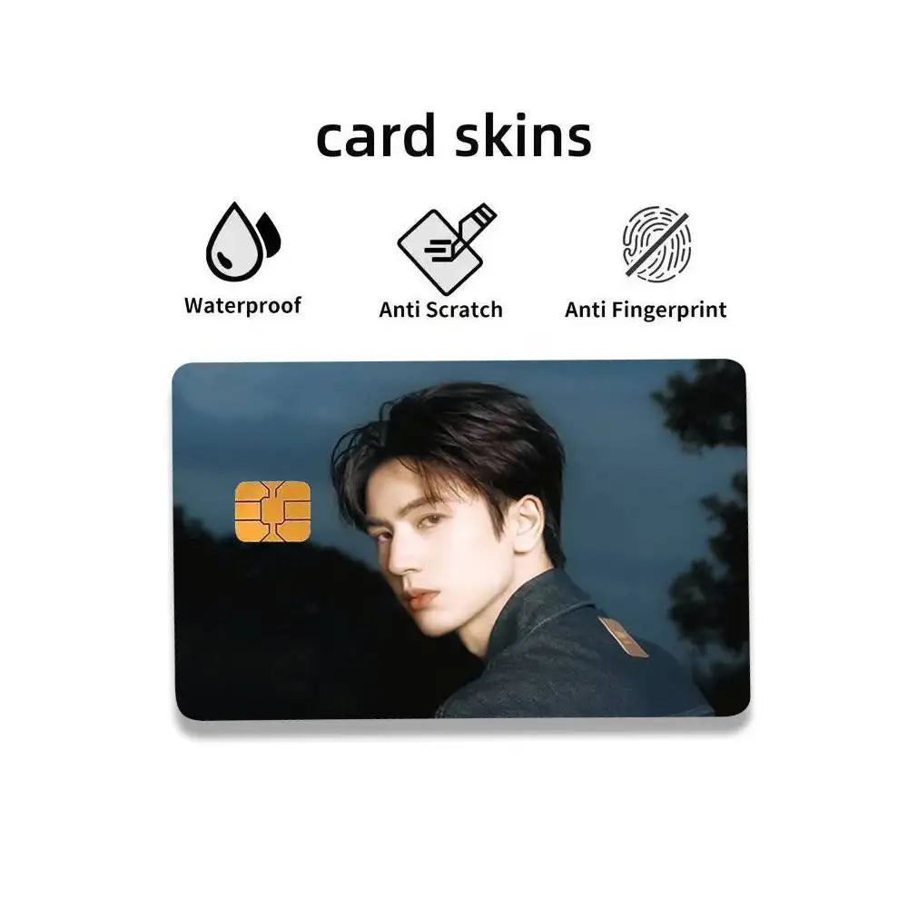 protection carte crédit personnalisée photos personne moderne opaque sans marques