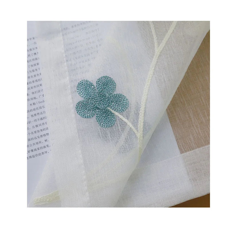rideau transparent voile léger fleurs modernes blanc bleu vert salon chambre
