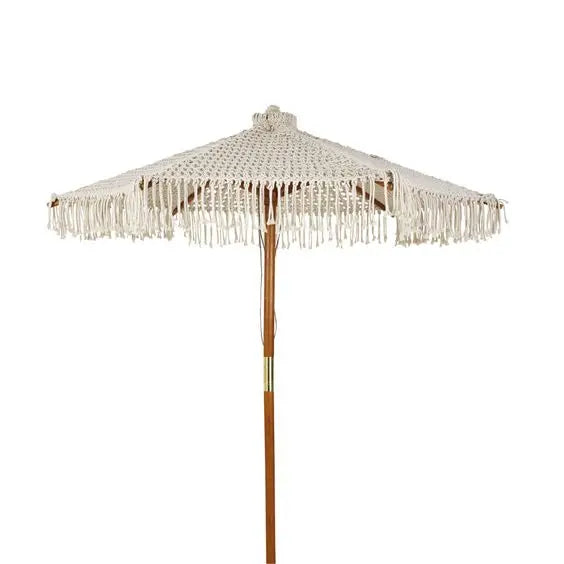 parasol extérieur moderne bohème 250cm diamètre franges macramé pompons tressage ajouré opaque bois clair