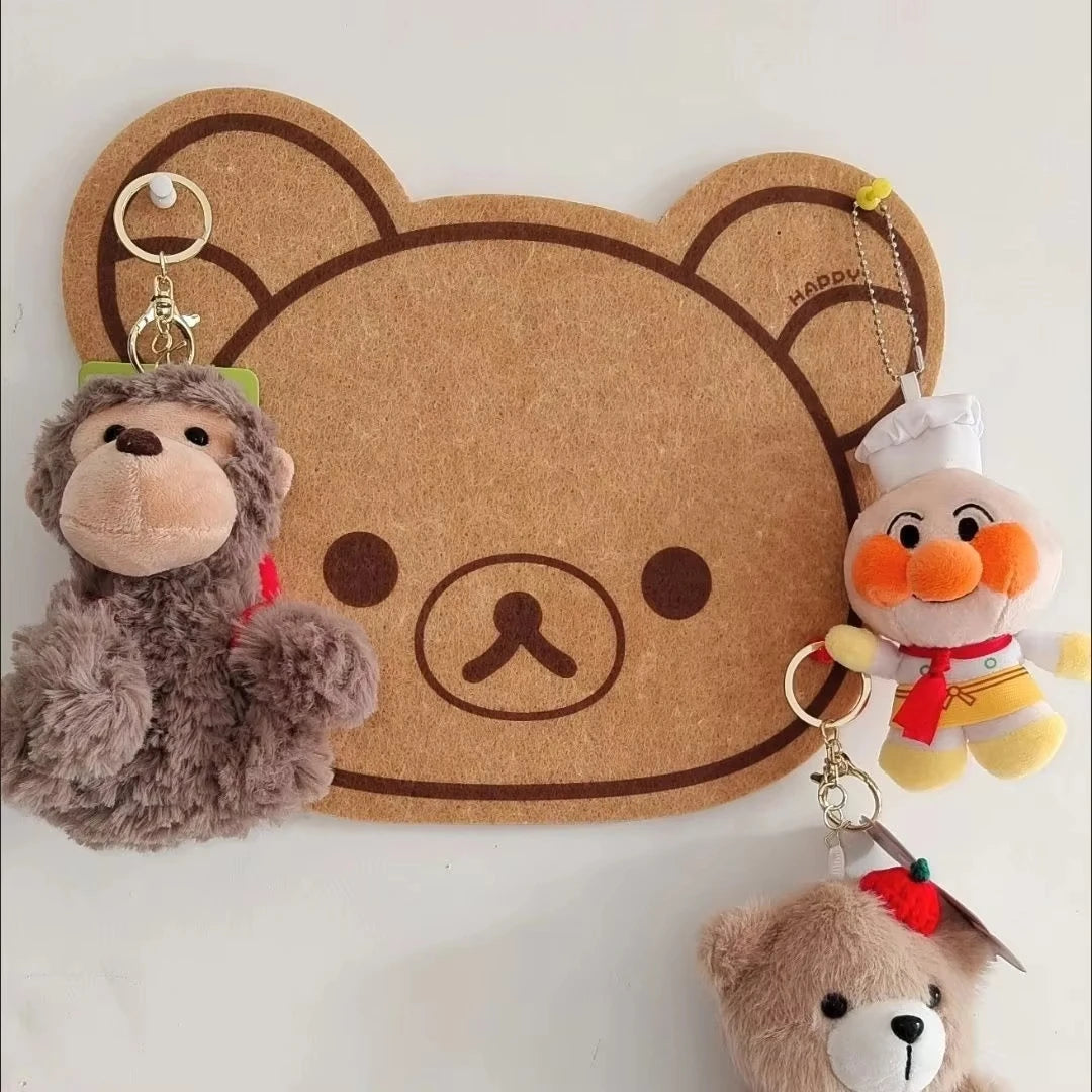 décoration murale kawaii ours mignon porte clés peluche polaroid pâtisserie liège texture granuleuse enfantin