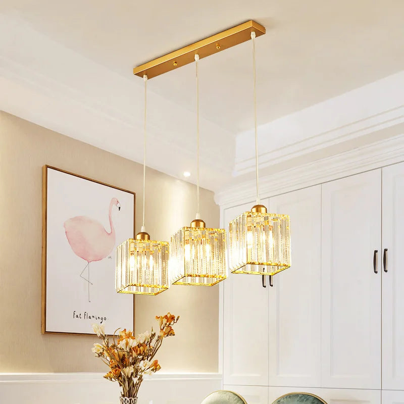 lustre suspension cristal moderne doré transparent luminaire salon salle manger luxe éclairage intérieur