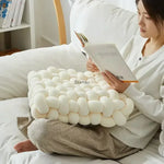 coussin mousse mémoire forme anti décubitus polyester coton rectangulaire blanc motif boules moderne adhesive