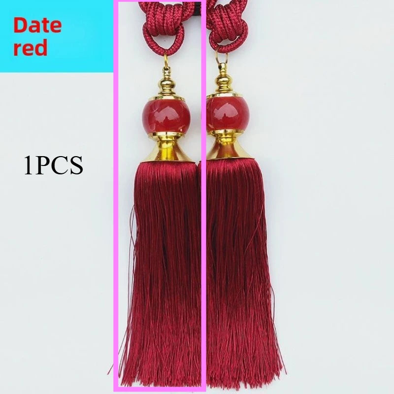 pompons rideau gris bleu jaune rouge classique anciens anneaux métalliques élégants ornement chambre salon