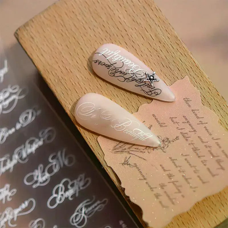 autocollants ongles transparents lettres noires calligraphie adhésif diy manucure ongles décoration beauté française écriture