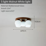 lampe moderne bois blanc abat jour verre motifs plissés éclairage chambre coucher