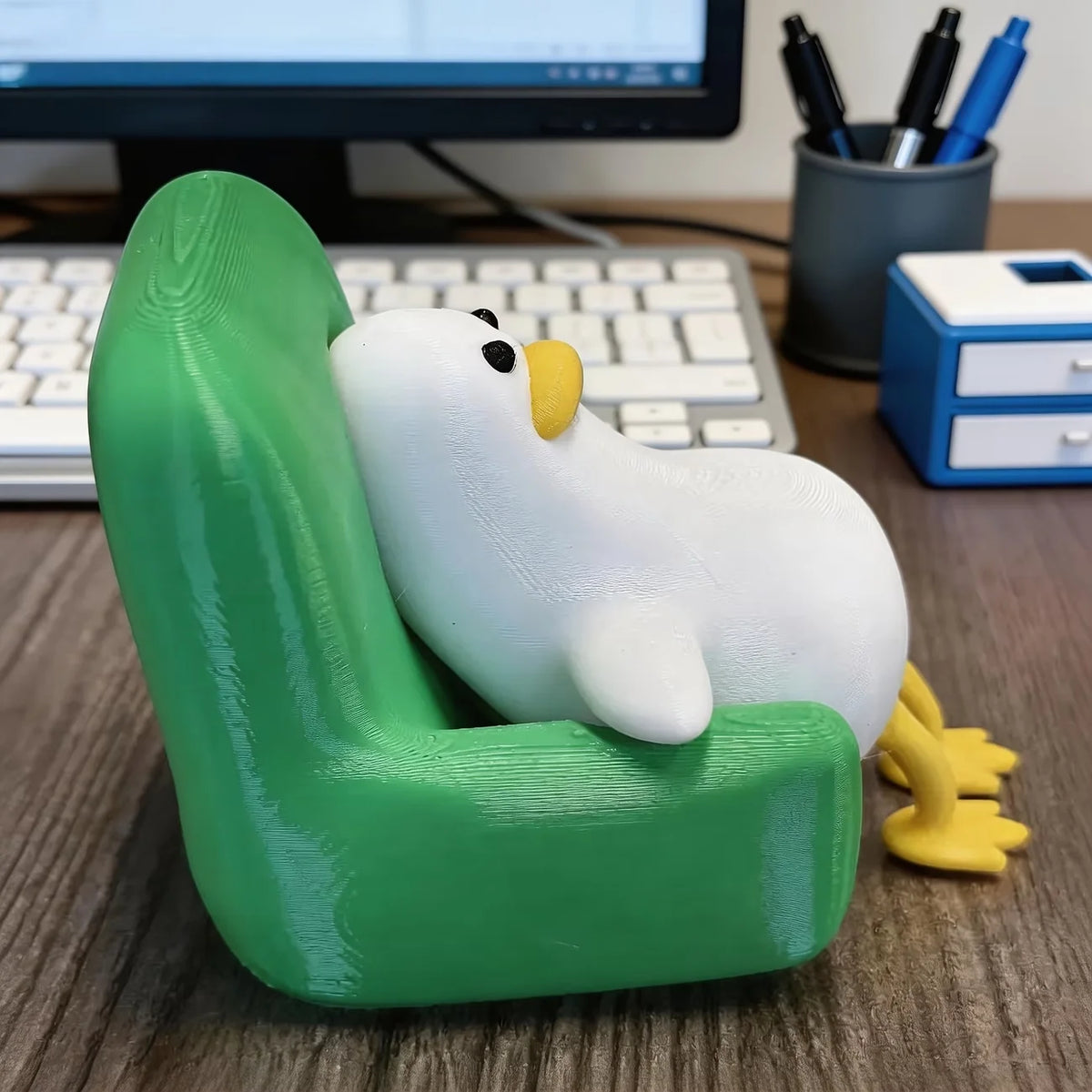 fauteuil miniature vert blanc jaune texture 3d moderne cartoon adhésif oiseau inclusion moderne
