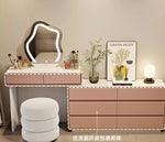 meuble coiffeuse bois blanc moderne tiroirs miroir tabouret lampe maquillage chambre