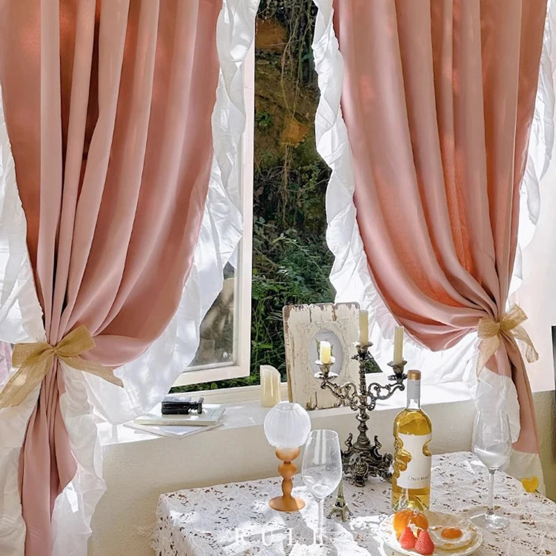 rideaux vintage rose clair bleu clair beige translucides ruches blanches maison