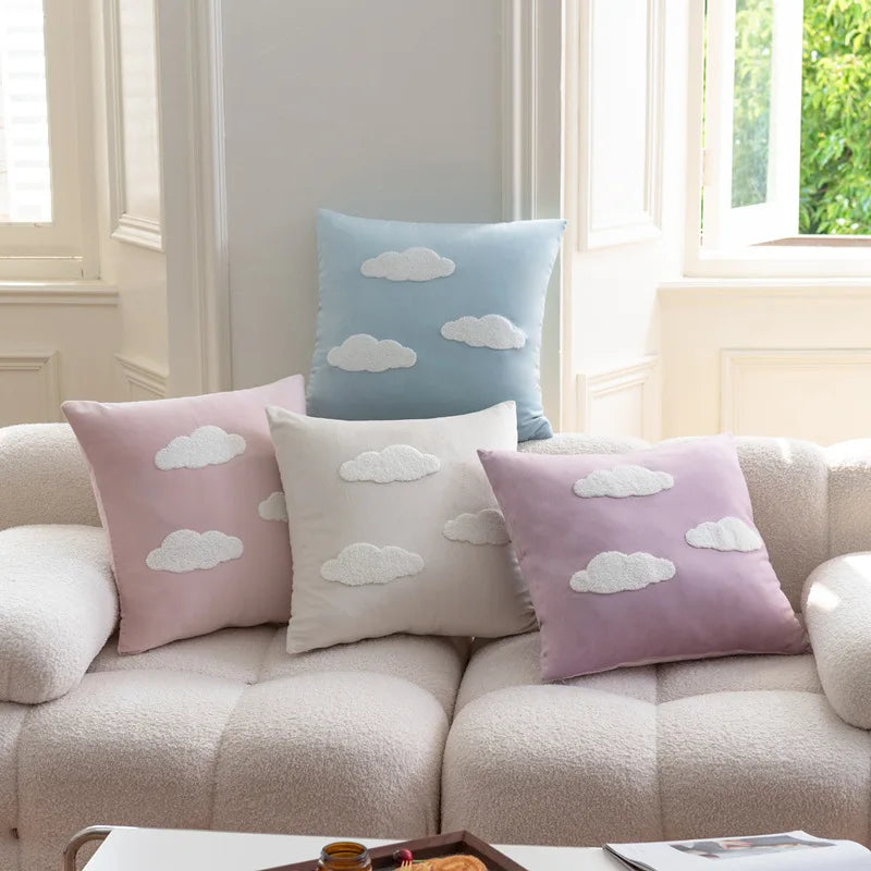 coussins carrés nuages blancs doux polyester coton adhésifs bleu rose blanc decoration salon canape