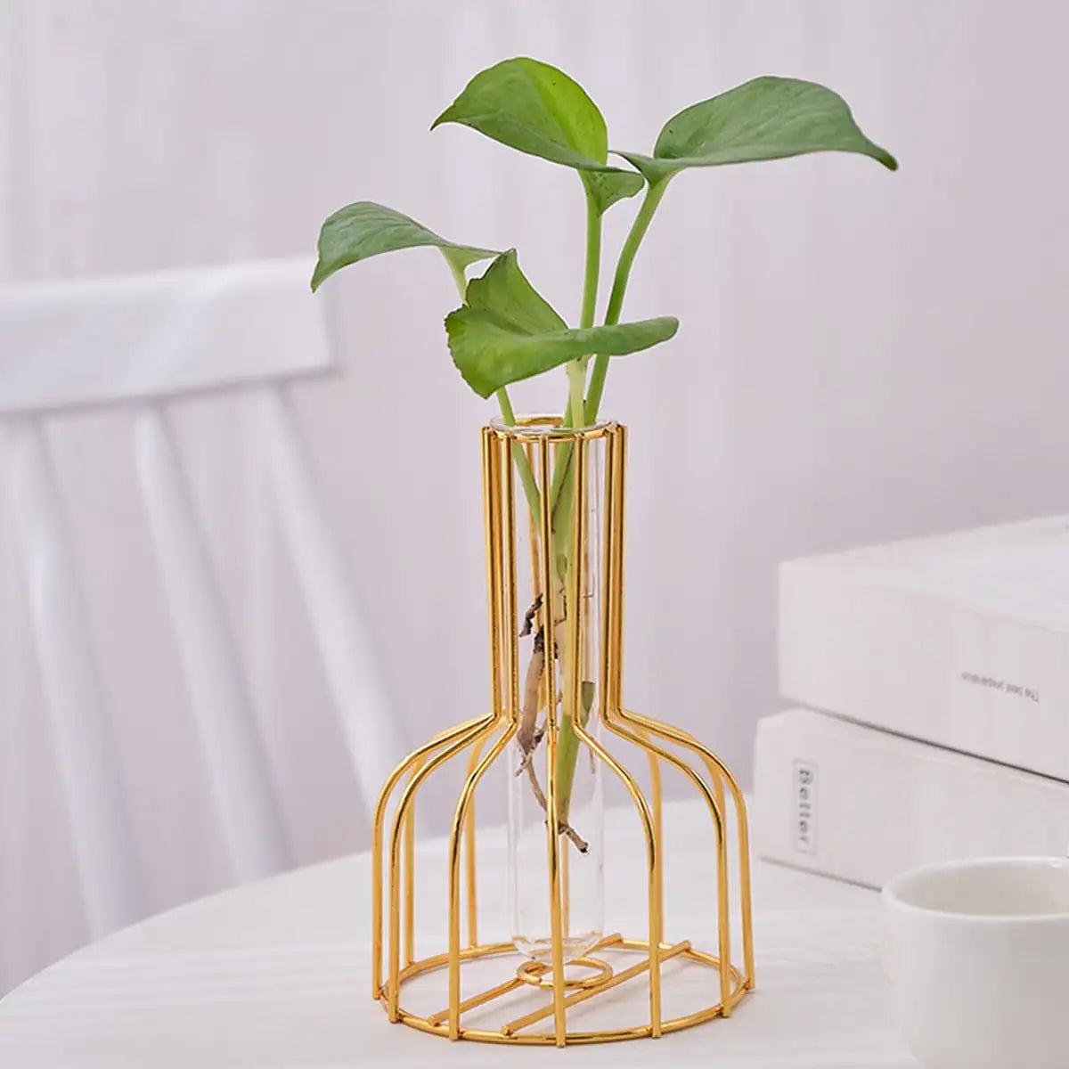 vase decoratif metal or moderne transparent geometrique fleurs plantes salon