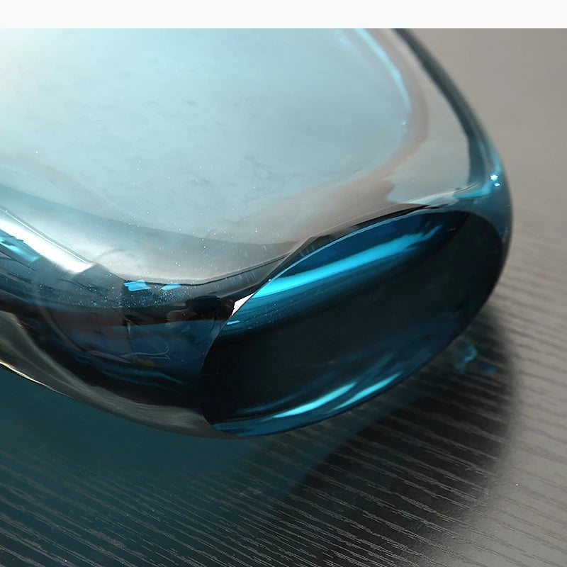 vase moderne transparent bleu marbré décoration intérieure fleur artificielle arrangement table