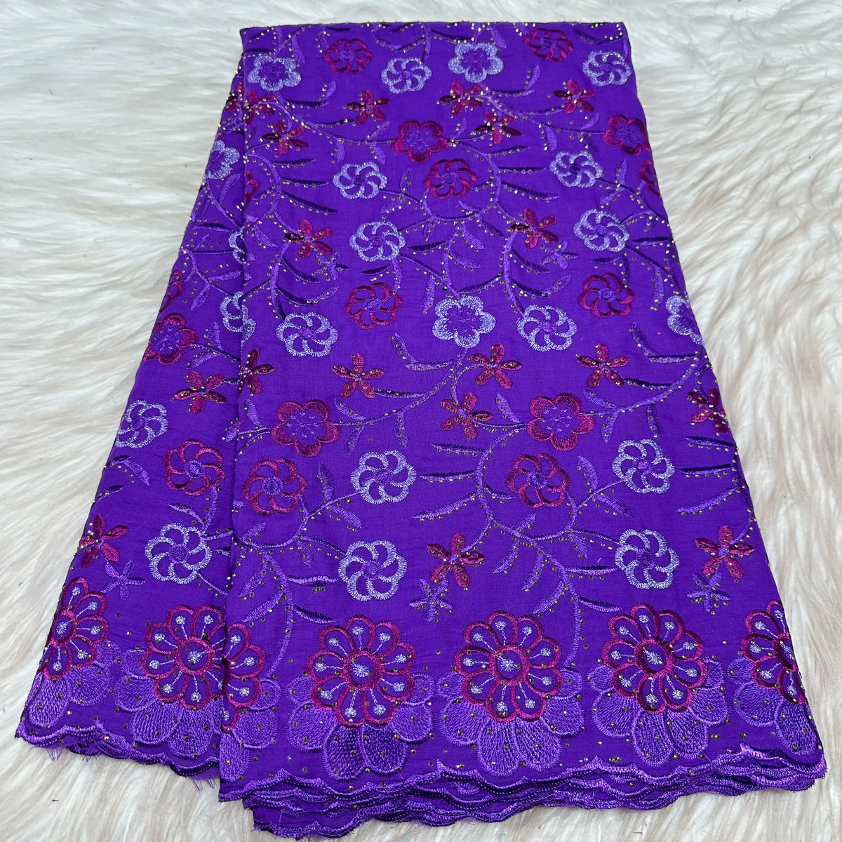 tissu dentelle coton brodé fleurs motif broderie africaine voile suisse vêtement élégant