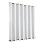 Rideau opaque blanc avec œillets, élégant et moderne, idéal pour un salon ou une chambre, offrant une belle luminosité et une ambiance paisible tout en préservant l'intimité.