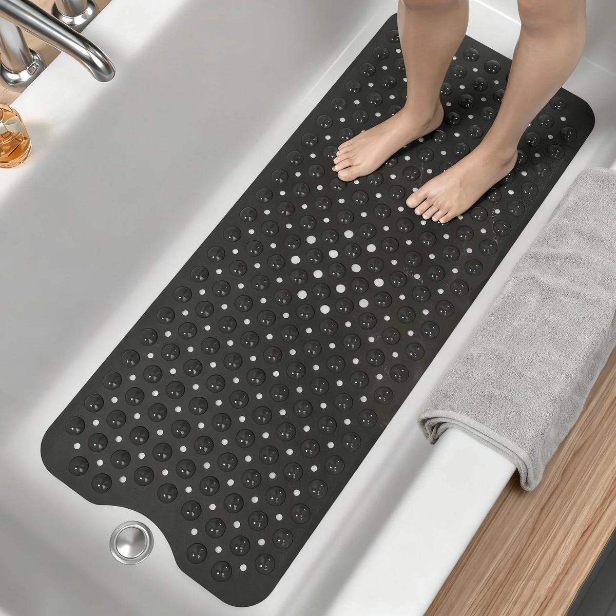 tapis bain antidérapant noir perforé moderne salle bain 40x16 pouces lavable machine