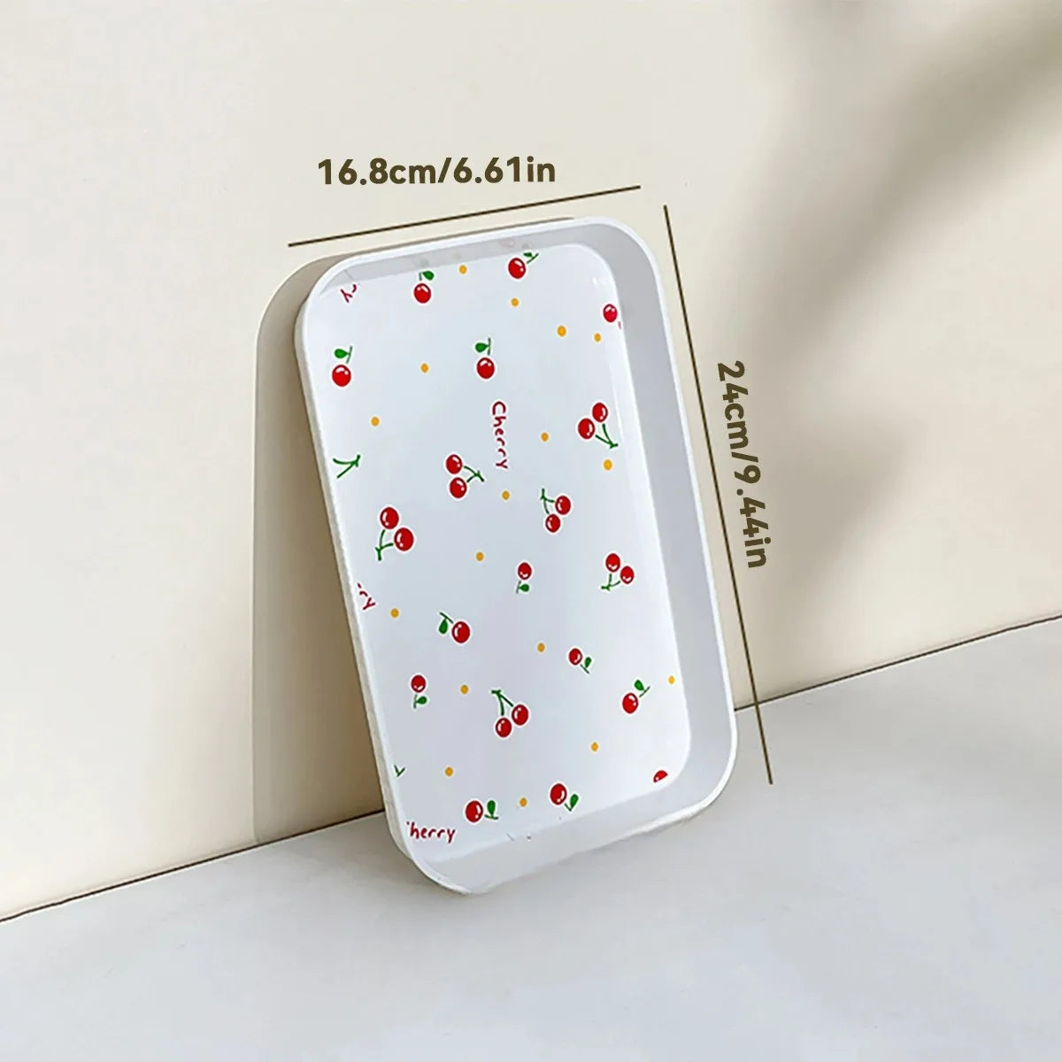 assiettes modernes cerises rouges deco alimentaire maison beige clair multifonctionnelle