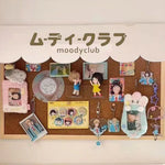 panneau decoratif kawaii blanc marron beige clair corkboard ongulure photos punaises pinces