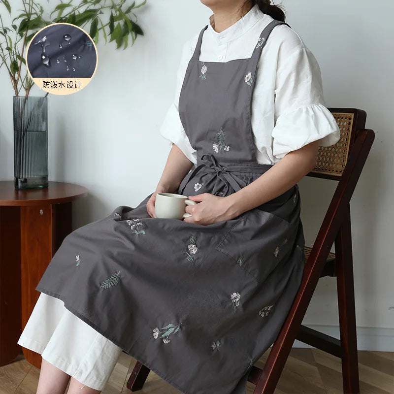 tablier coton brodé floral classique femme cuisine pâtisserie jardinage éclaboussures poche elastiques