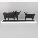 décoration moderne sculpture animaux abstrait brut texturé noir base blanche
