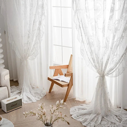 rideau blanc dentelle broderie florale classique romantique transparent fenêtre salon chambre maison