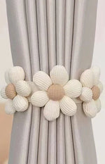 bracelets rideau crochetés fleur rustiques accessoires fenêtres beige clair foncé horizontal