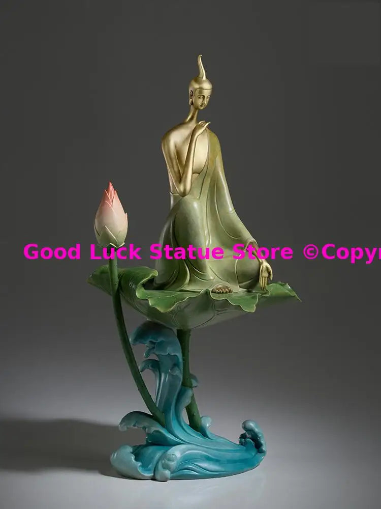statue bouddha dorée art deco détails sculptés base vague lotus chambre
