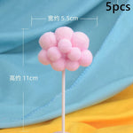 décoration gâteau anniversaire arc ciel étoiles nuages figurines licorne fille étoiles dorées ballons