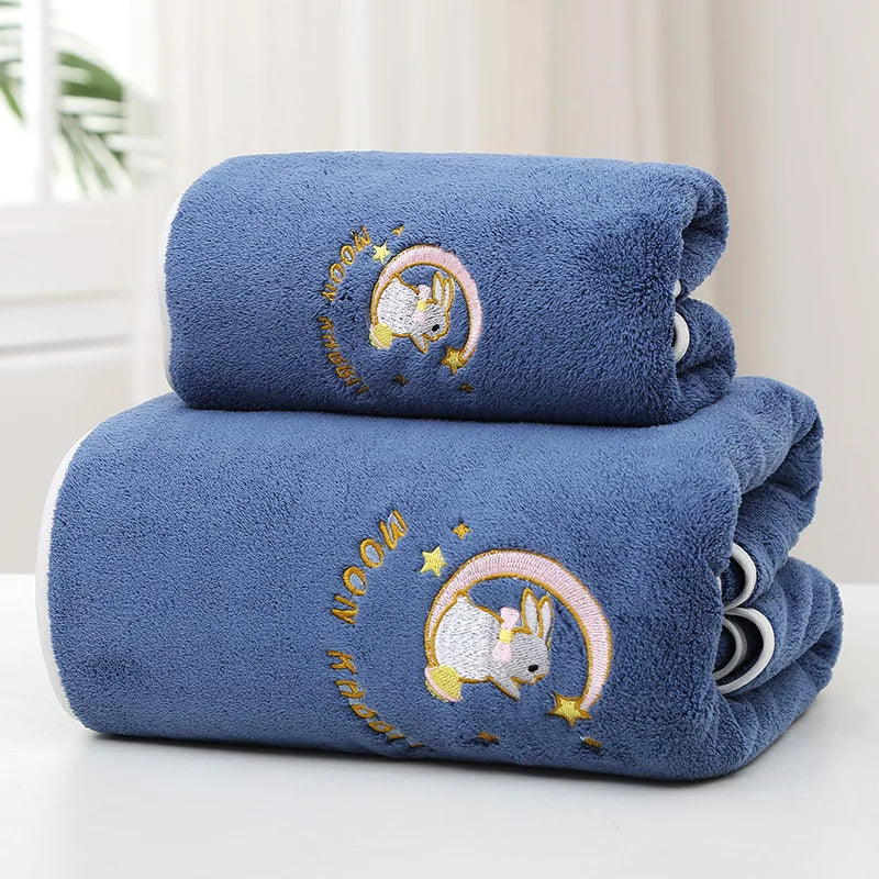serviette bain velours brodé lapin étoiles arc ciel rouge jaune bleu rose Halloween decorative