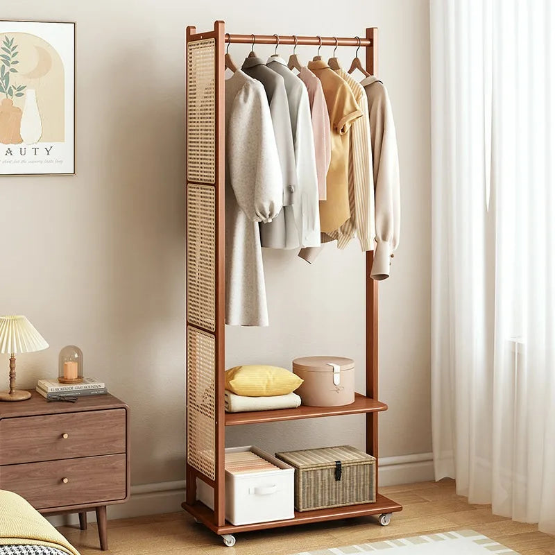 armoire vêtements mobile rotin marron clair 10 cintres boîtes rangement coussins entrée chambre moderne