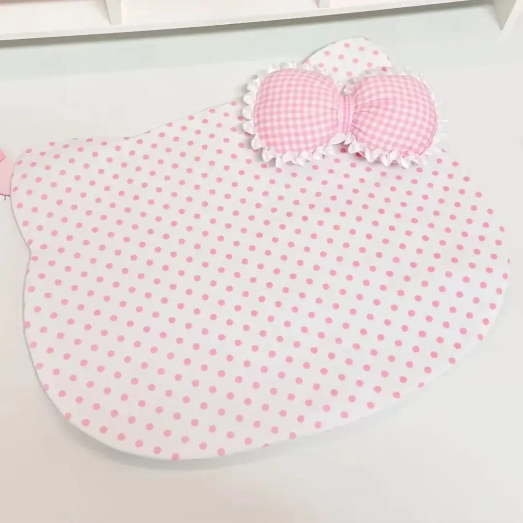 coussin forme chat blanc rose pois tissu polyestère clips decoratif enfantin table decoration