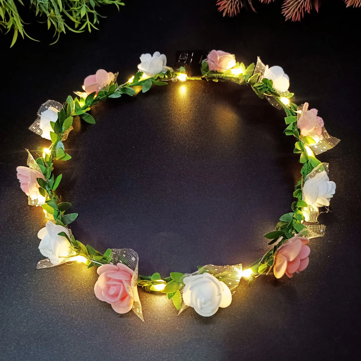 couronne fleurs lumineuse rose blanche violet occasion fête anniversaire mariage romantique festive