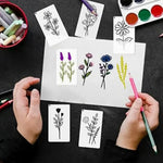 stencils blancs fleurs stylisées minimaliste peinture murale diy decoration motifs opaques exemples inclusion