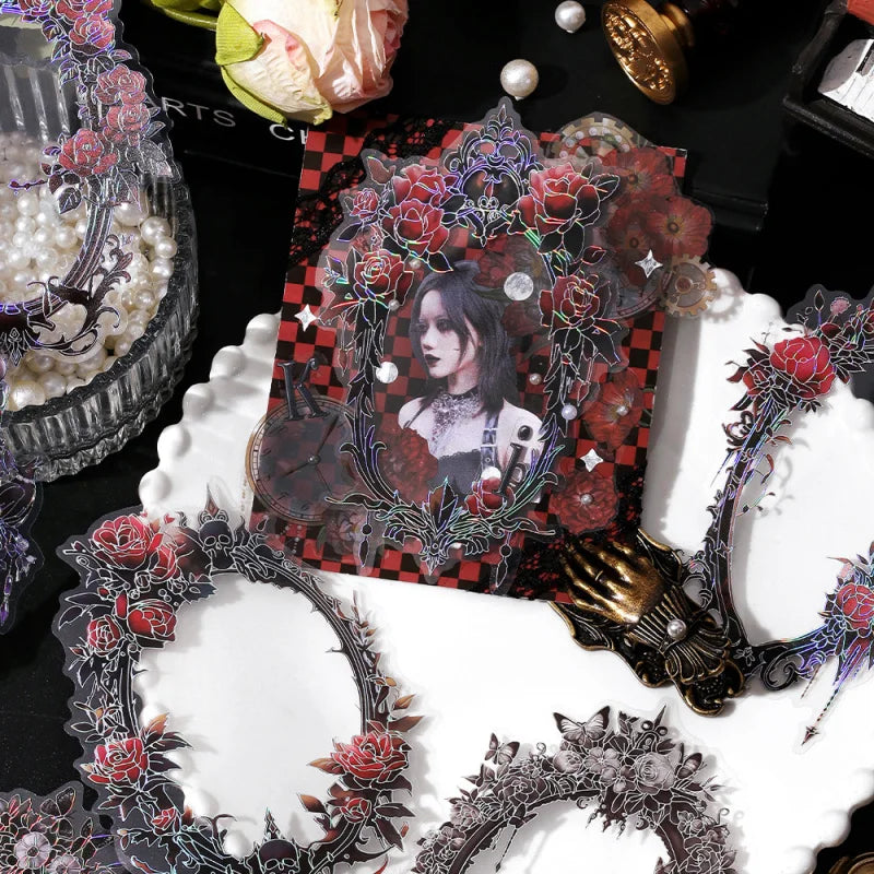 miroirs gothiques motifs floraux clips strass noir blanc bleu rouge doré journal étudiant