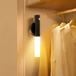 lampe murale led détecteur mouvement usb rechargeable blanc noir bois moderne fixée mur contemporaine