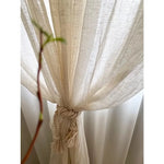 rideau moderne minimaliste beige clair rayures fines semi transparent fenêtre