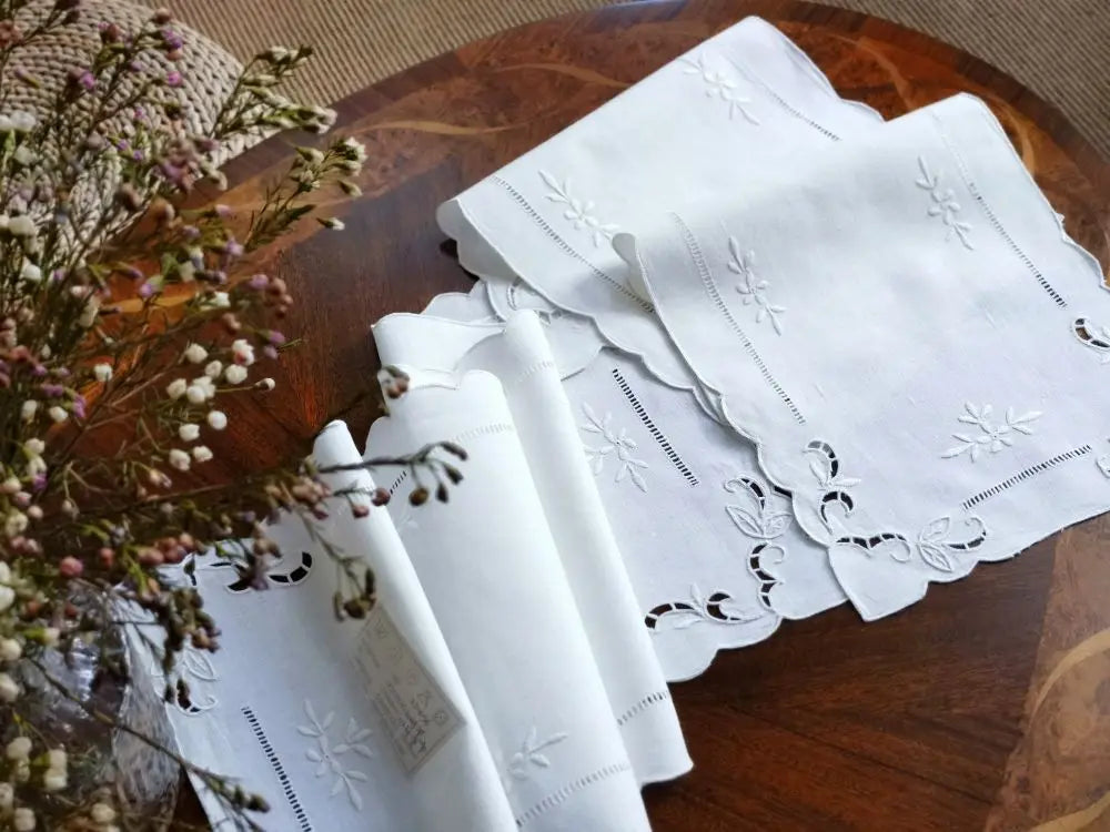 serviettes table classiques brodées florales blancs set 3pcs lin pur vintage